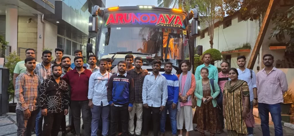 bus for rent in bangalore arunodaya cabs