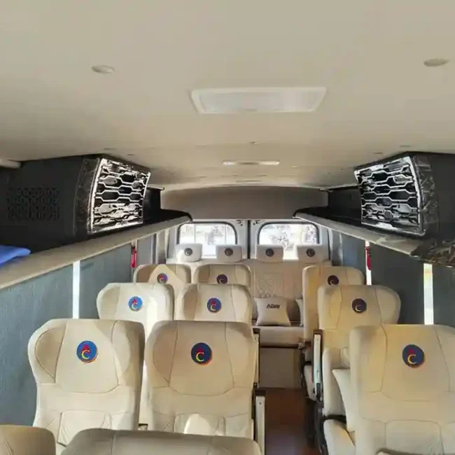 luxury-tempo-traveller