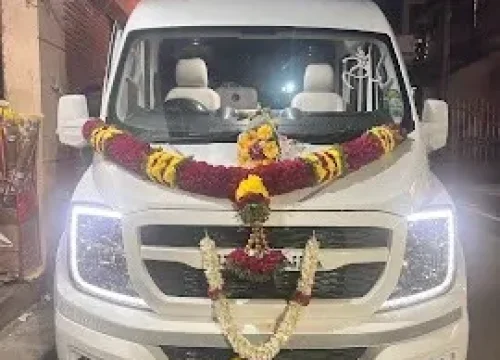 Force-Urbania-rental-in-bangalore